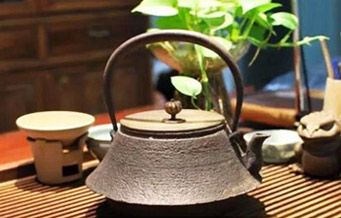 草木精華 聞香識茶 你的茶里 有一幅畫