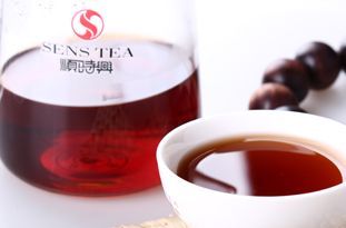 草木精華 聞香識茶 你的茶里 有一幅畫